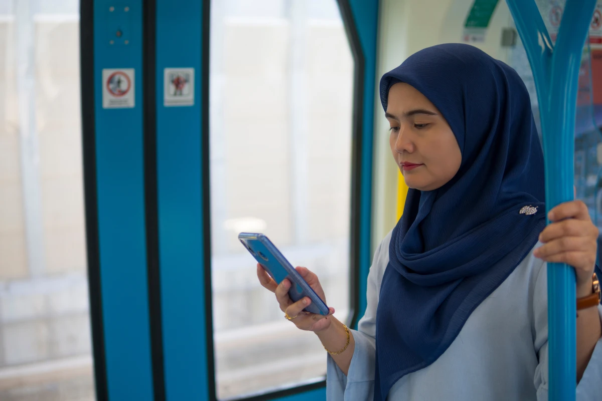 woman-on-phone-blue